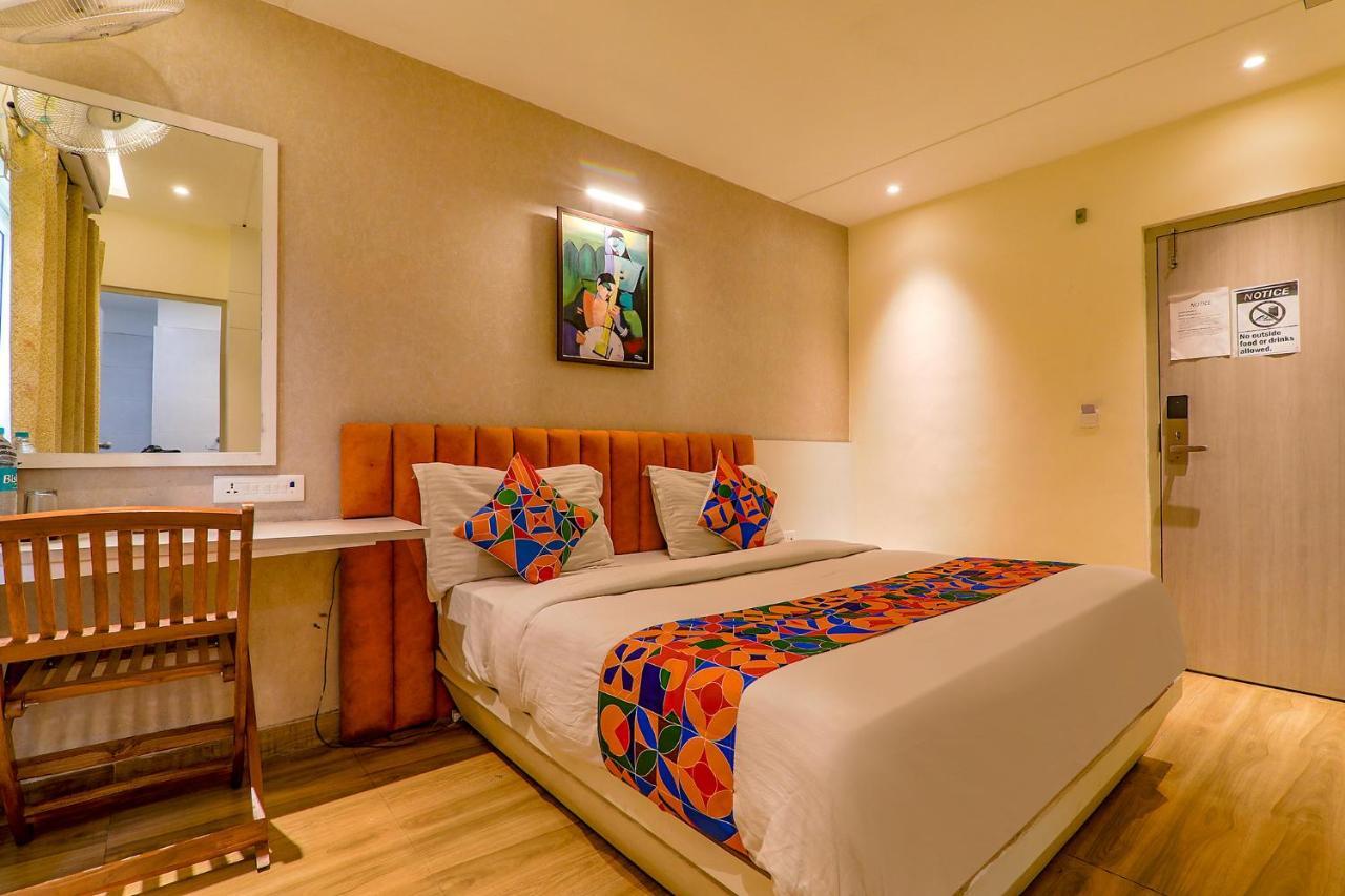 Hotel Townhouse Geetraj Near Shalimar Gateway Lucknow Esterno foto