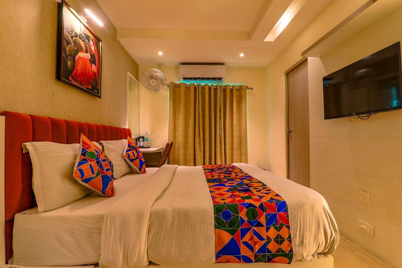 Hotel Townhouse Geetraj Near Shalimar Gateway Lucknow Esterno foto