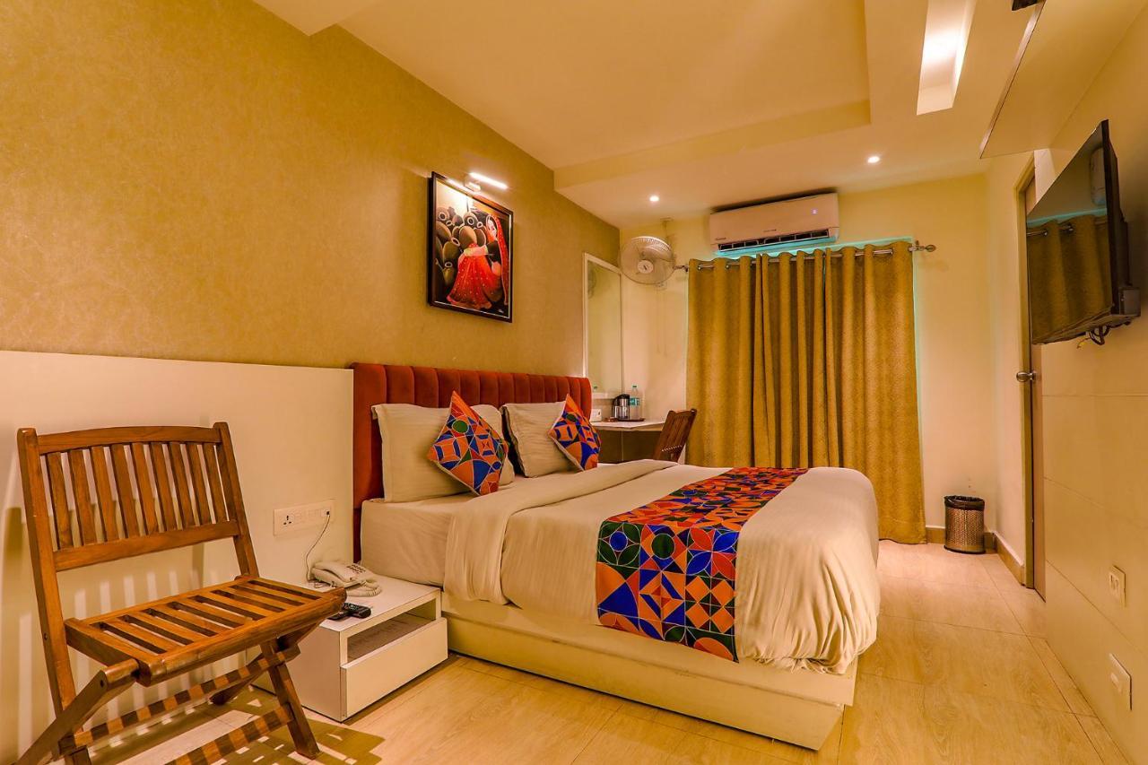 Hotel Townhouse Geetraj Near Shalimar Gateway Lucknow Esterno foto