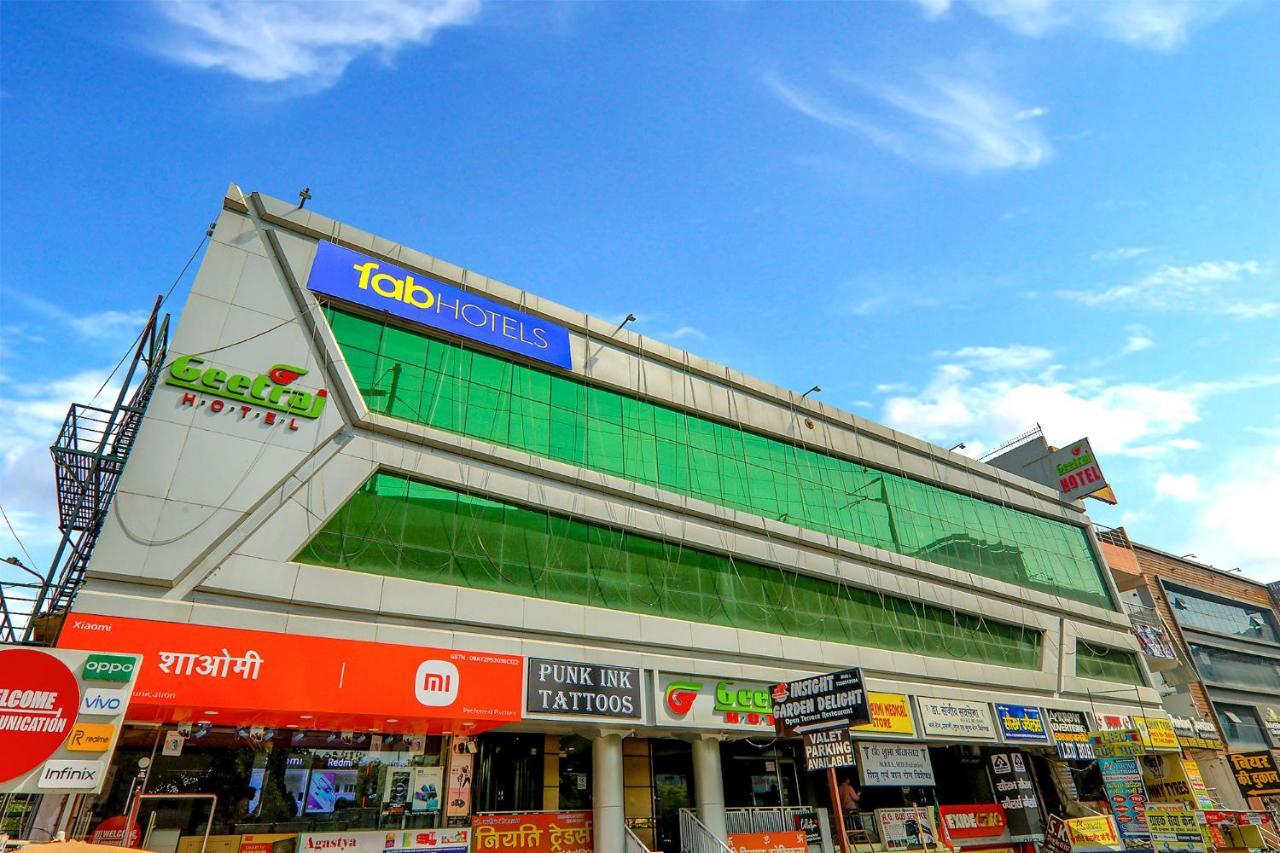 Hotel Townhouse Geetraj Near Shalimar Gateway Lucknow Esterno foto