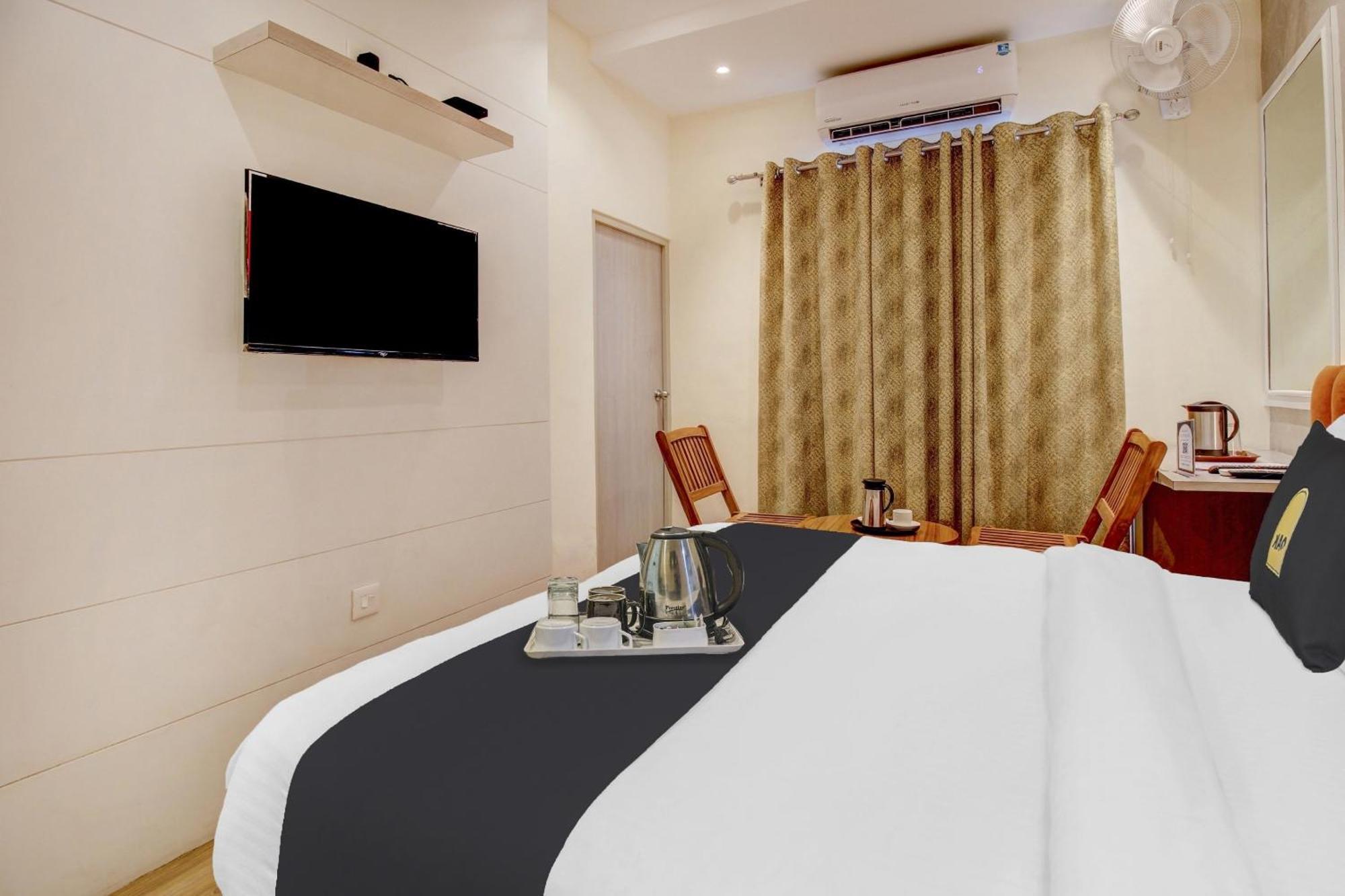 Hotel Townhouse Geetraj Near Shalimar Gateway Lucknow Esterno foto