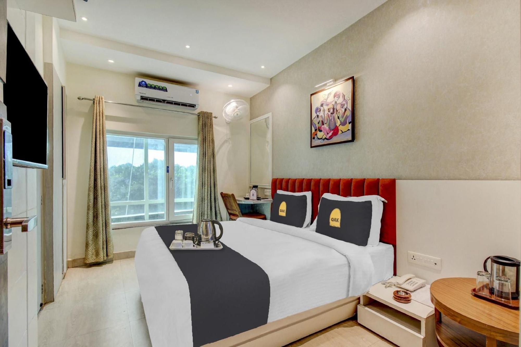 Hotel Townhouse Geetraj Near Shalimar Gateway Lucknow Esterno foto