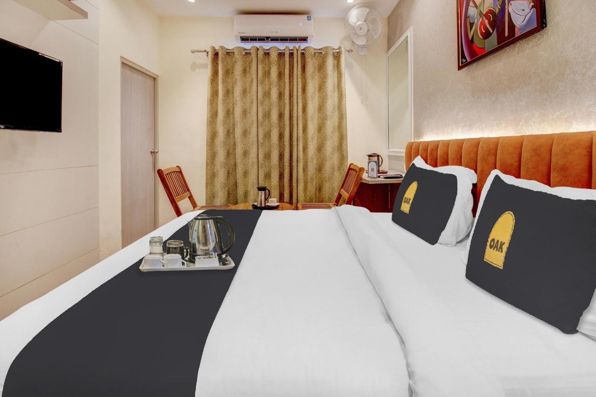 Hotel Townhouse Geetraj Near Shalimar Gateway Lucknow Esterno foto