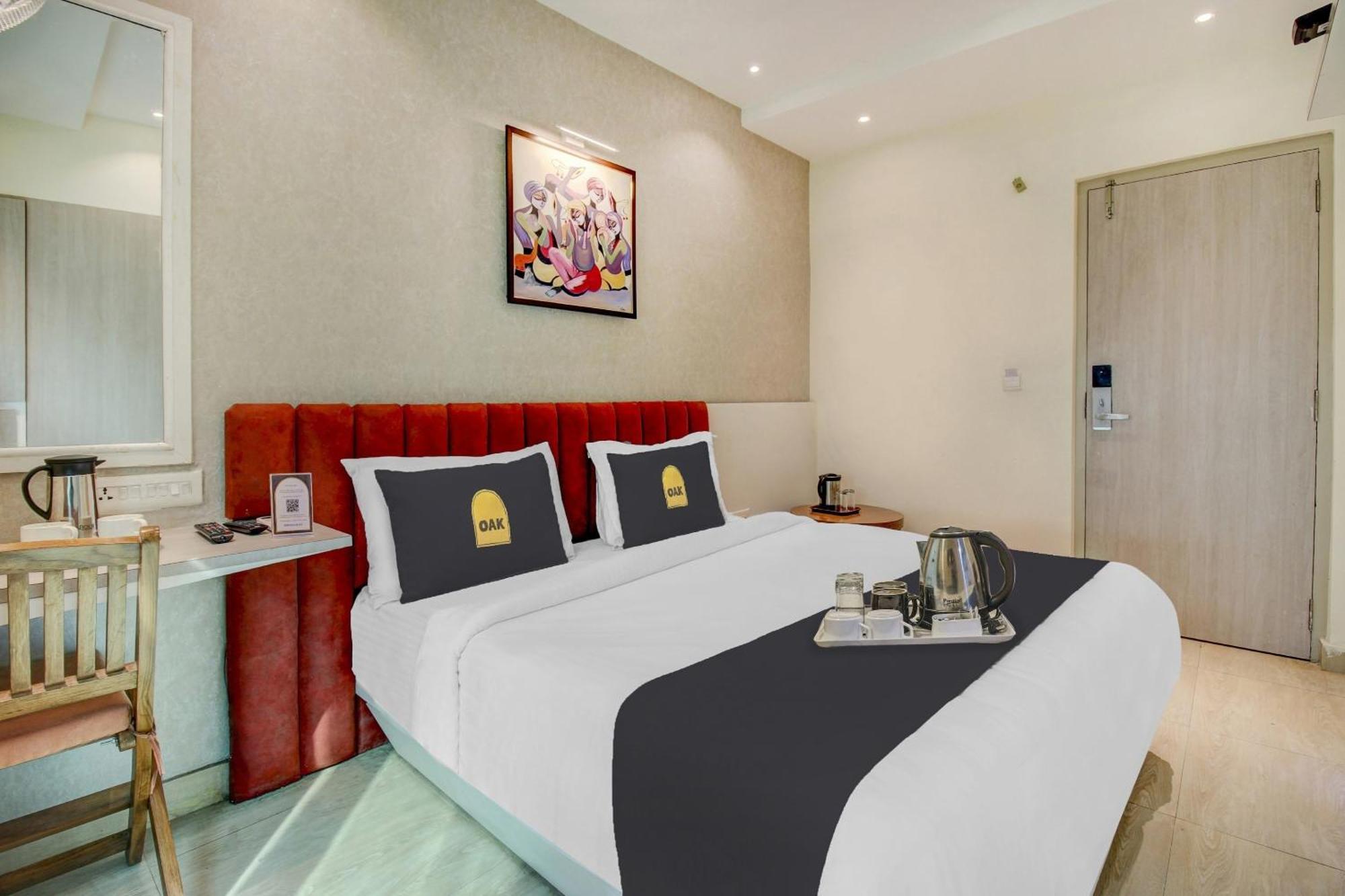 Hotel Townhouse Geetraj Near Shalimar Gateway Lucknow Esterno foto