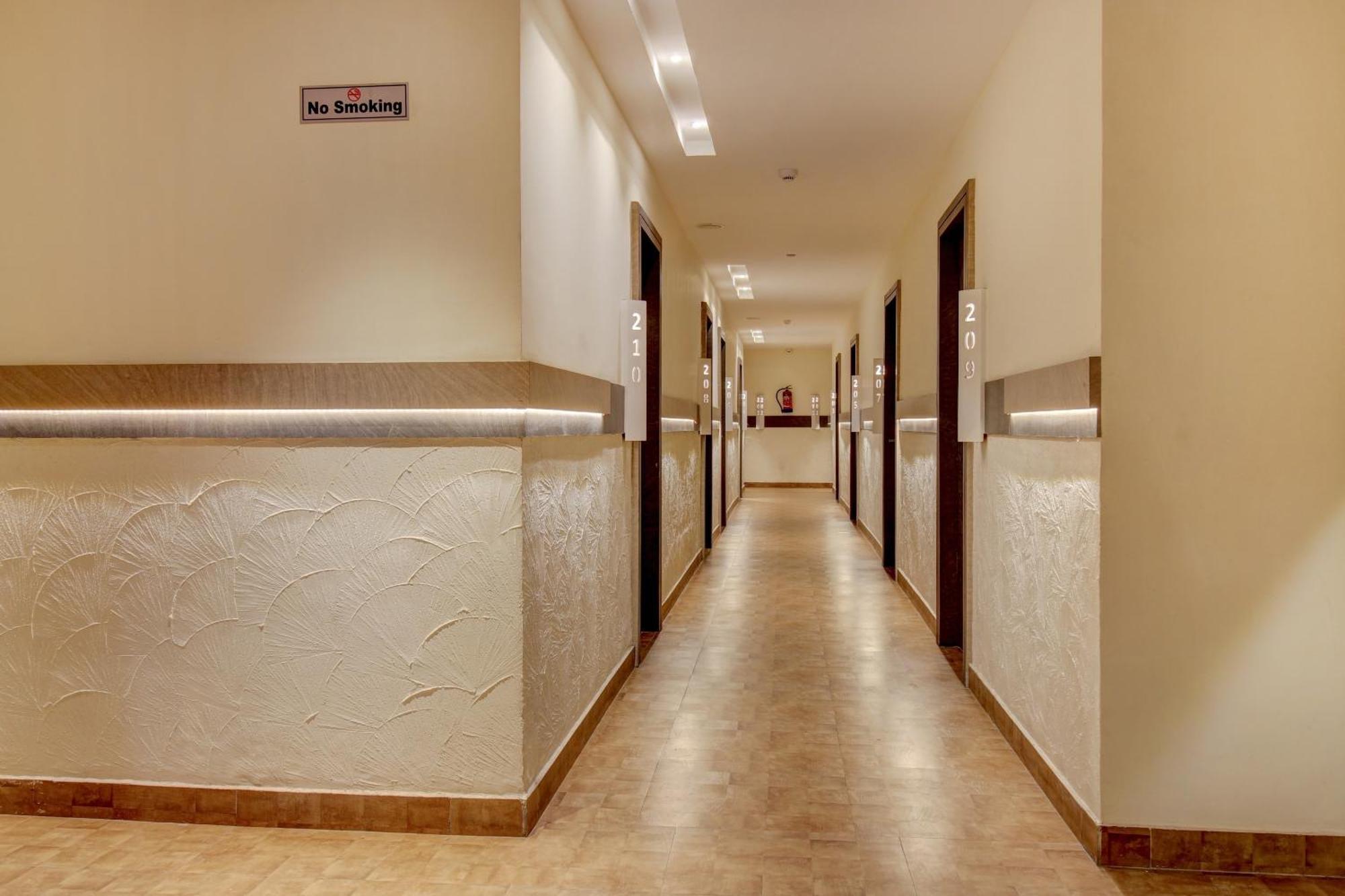 Hotel Townhouse Geetraj Near Shalimar Gateway Lucknow Esterno foto