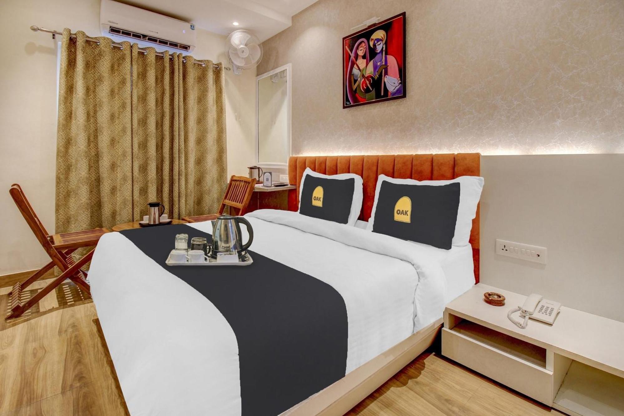 Hotel Townhouse Geetraj Near Shalimar Gateway Lucknow Esterno foto