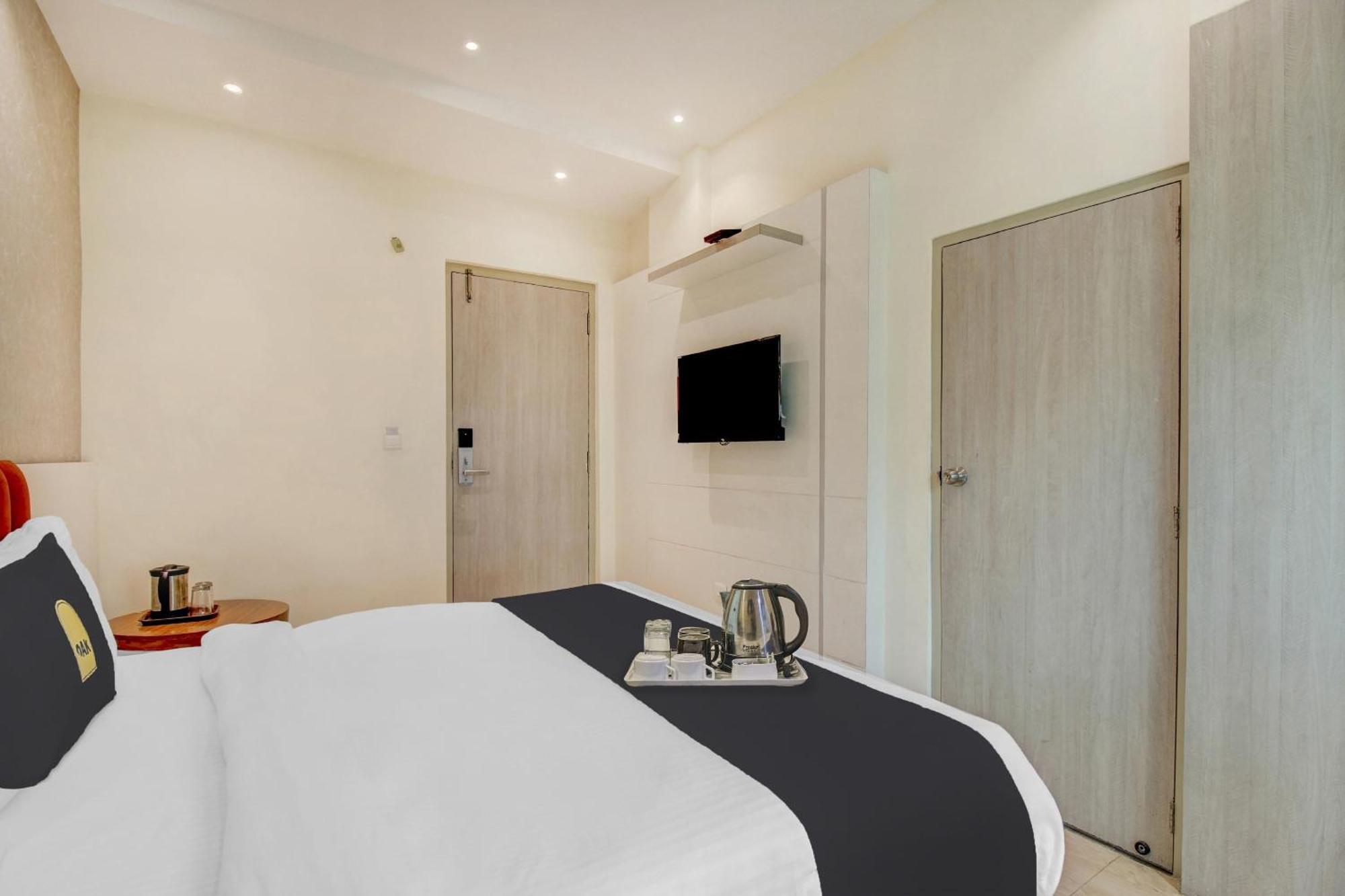 Hotel Townhouse Geetraj Near Shalimar Gateway Lucknow Esterno foto