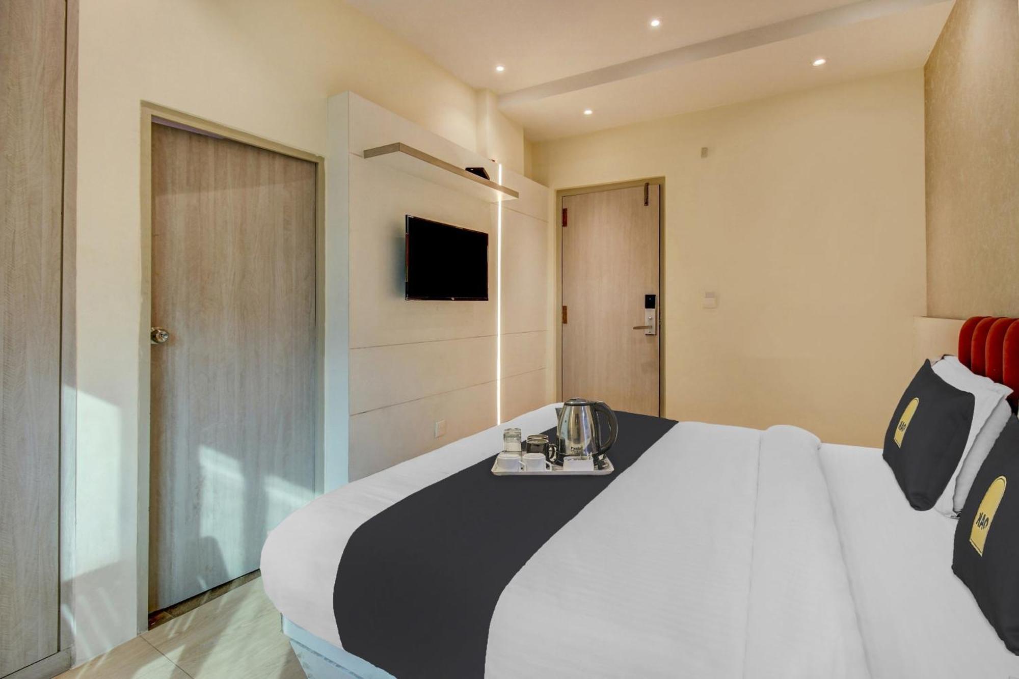 Hotel Townhouse Geetraj Near Shalimar Gateway Lucknow Esterno foto