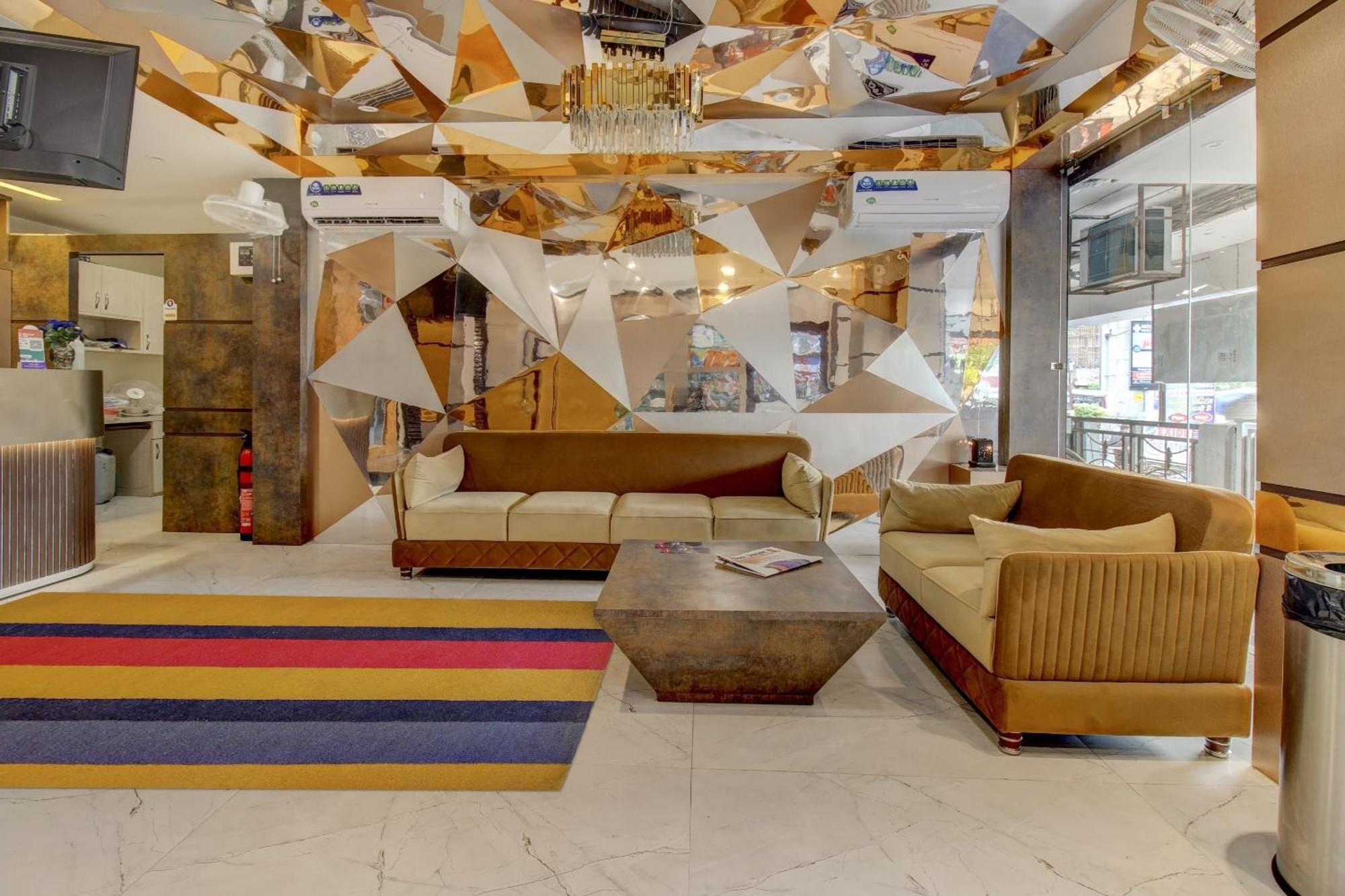 Hotel Super Townhouse Geetraj Near Shalimar Gateway Lucknow Esterno foto