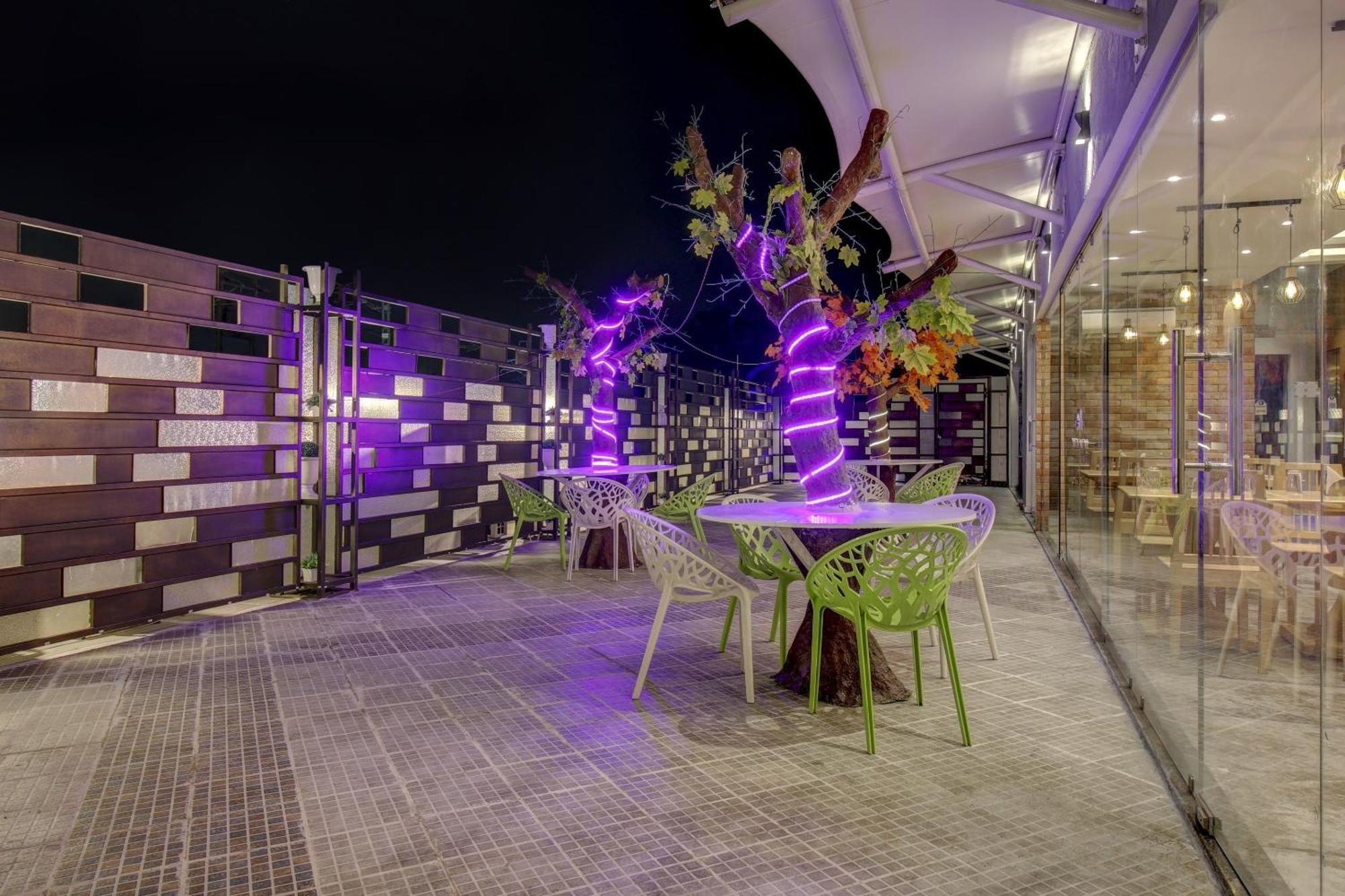 Hotel Super Townhouse Geetraj Near Shalimar Gateway Lucknow Esterno foto